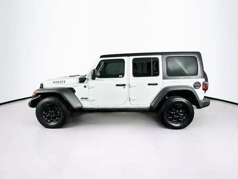 Used 2023 Jeep Wrangler Unlimited AWD/4WD image 4