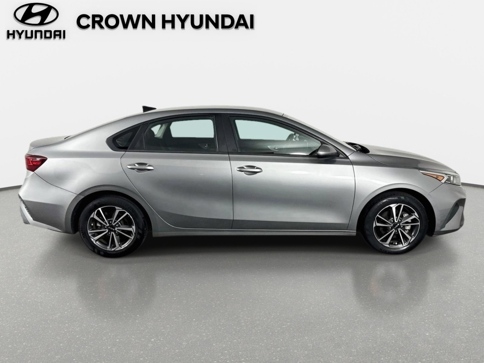 Used 2023 Kia Forte LXS FWD image 4