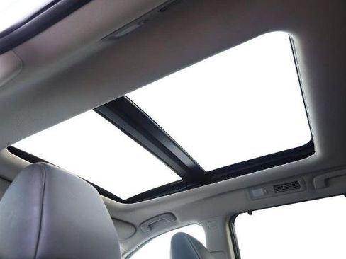 Used 2025 Nissan Pathfinder SL w/ SL Premium Package FWD image 12