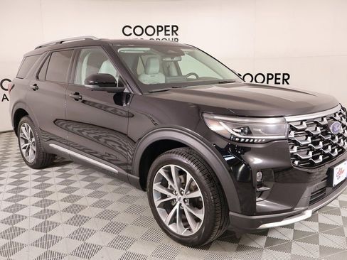 Used 2025 Ford Explorer Platinum w/ Ultimate Package image 1