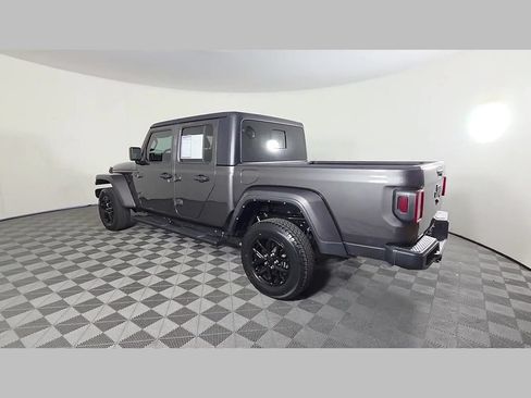 Used 2022 Jeep Gladiator Sport AWD/4WD image 44