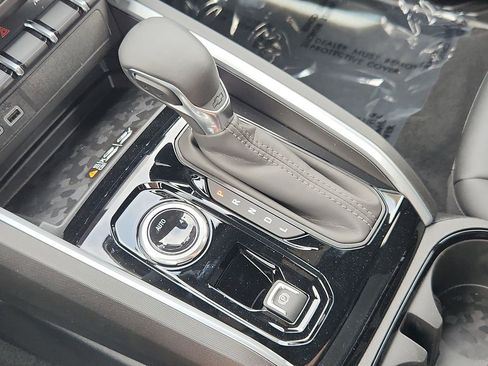 New 2025 Chevrolet Colorado LT w/ LT Convenience Package image 22