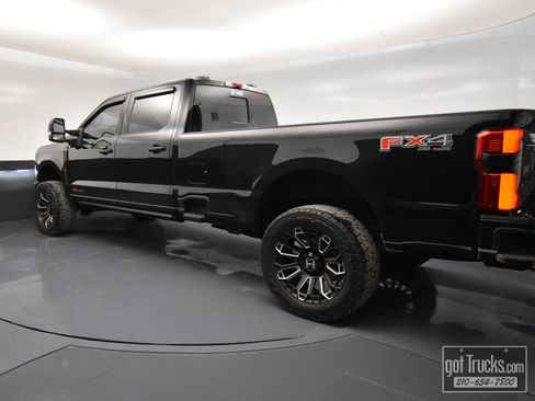 Used 2025 Ford F350 Platinum image 4