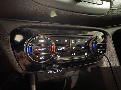 Used 2023 Buick Encore GX Essence w/ Experience Buick Package FWD image 24