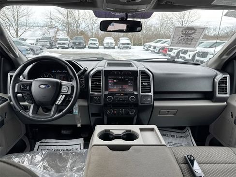 Used 2015 Ford F150 XLT w/ Equipment Group 302A Luxury image 10