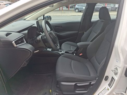 Used 2022 Toyota Corolla LE FWD image 13