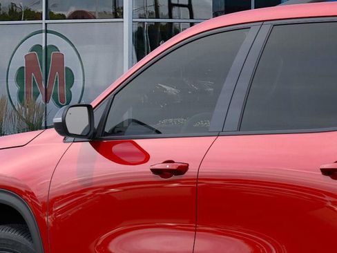 New 2026 Chevrolet Traverse LT w/ Midnight/Sport Edition image 12