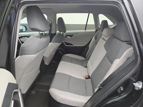 Used 2021 Toyota RAV4 XLE w/ Convenience Package AWD/4WD image 15