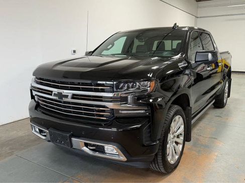 Used 2020 Chevrolet Silverado 1500 High Country w/ Technology Package AWD/4WD image 1