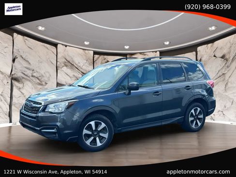 Used 2017 Subaru Forester 2.5i Premium AWD/4WD image 2