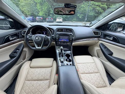 Used 2016 Nissan Maxima Platinum FWD image 2