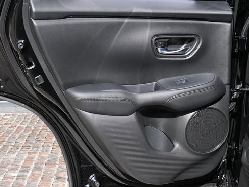 New 2027 Honda HR-V LX image 11