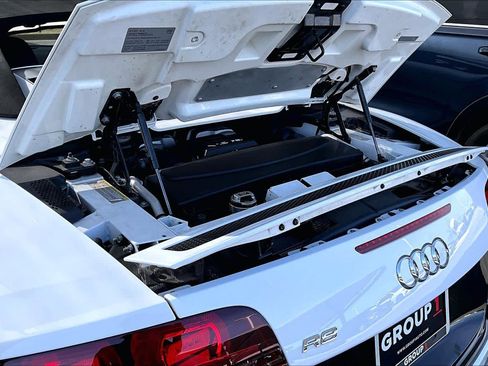 Used 2012 Audi R8 V10 image 35