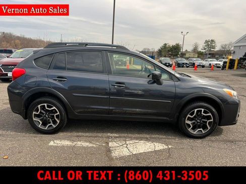 Used 2016 Subaru Crosstrek 2.0i Premium image 4