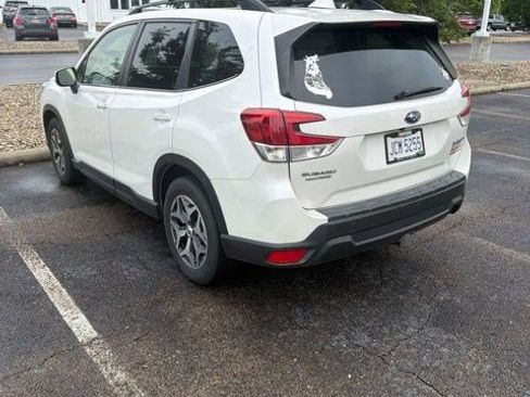 Used 2020 Subaru Forester Premium w/ Popular Package #1 AWD/4WD image 3