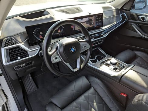 Used 2023 BMW X7 xDrive40i w/ Premium Package AWD/4WD image 14