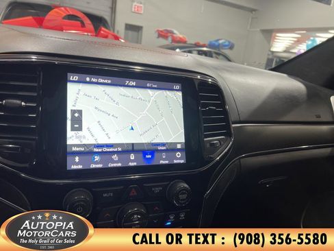 Used 2021 Jeep Grand Cherokee SRT image 27