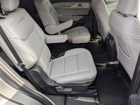 New 2026 Ford Explorer Active w/ Active Comfort Package image 21