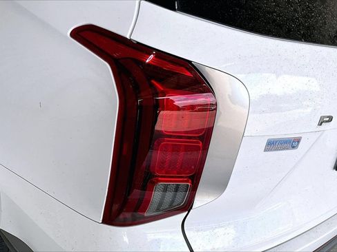 Used 2025 Hyundai Palisade SEL FWD image 13