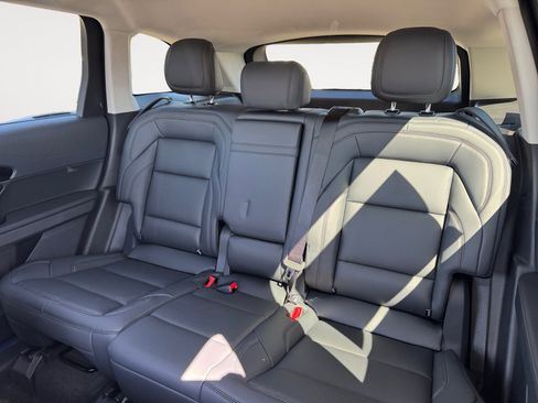 New 2026 Lincoln Nautilus Premier image 16