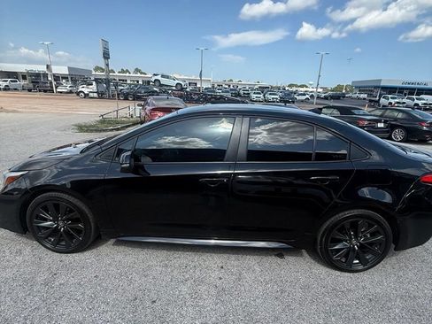 Used 2026 Toyota Corolla SE FWD image 4