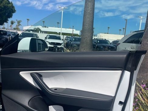 Used 2020 Tesla Model 3 Long Range image 15