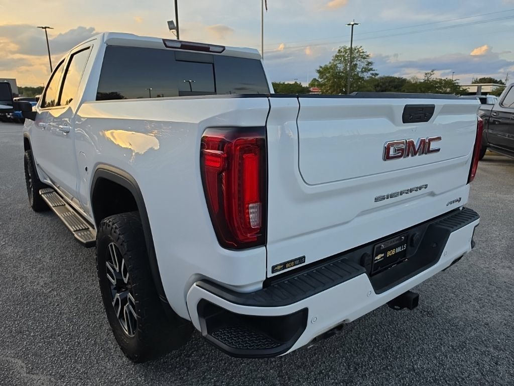 Used 2020 GMC Sierra 1500 AT4 w/ AT4 Premium Package AWD/4WD image 3