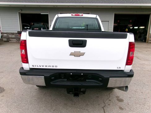 Used 2012 Chevrolet Silverado 3500 W/T AWD/4WD image 4