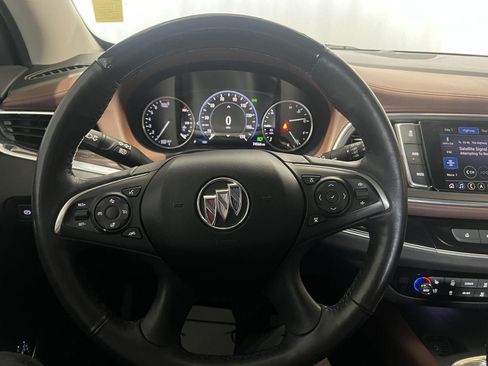 Used 2020 Buick Enclave Avenir w/ Avenir Technology Package AWD/4WD image 12