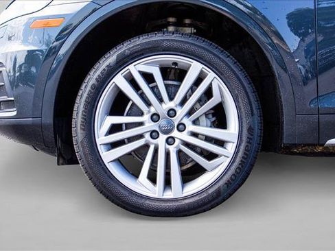 Used 2018 Audi Q5 Prestige w/ Prestige Package AWD/4WD image 9