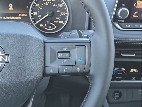 Used 2025 Nissan Rogue SV FWD image 24