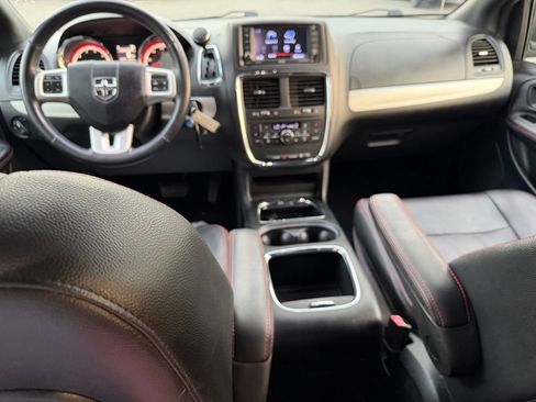 Used 2018 Dodge Grand Caravan GT FWD image 14