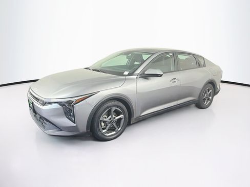 Used 2025 Kia K4 FWD image 3