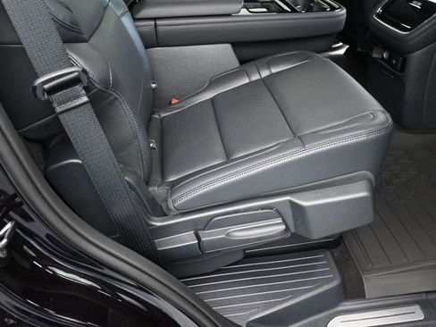 Used 2024 Lincoln Navigator Reserve image 36