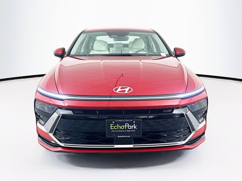 Used 2025 Hyundai Sonata SEL FWD image 2