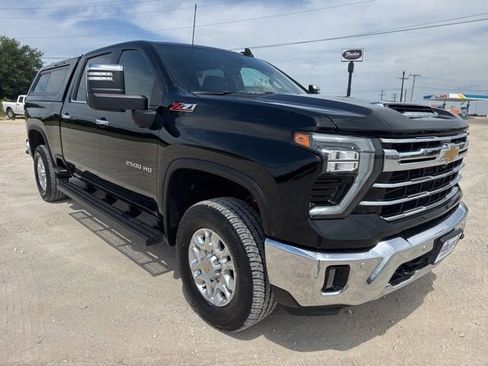 Used 2024 Chevrolet Silverado 2500 LTZ w/ LTZ Convenience Package AWD/4WD image 8