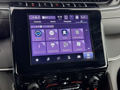 New 2025 Jeep Grand Cherokee L Laredo image 39