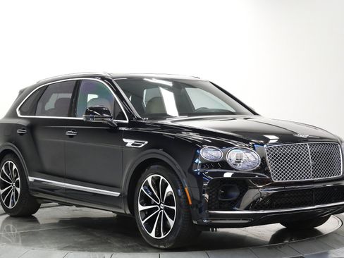 Used 2023 Bentley Bentayga AWD/4WD image 3