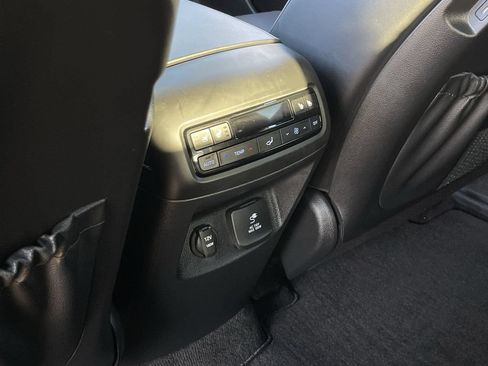 Used 2025 Hyundai Palisade Calligraphy FWD image 22