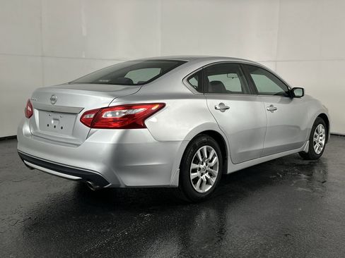 Used 2017 Nissan Altima 2.5 S w/ Power Driver Seat Package image 11