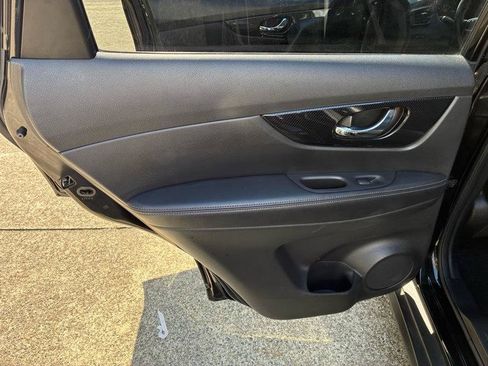 Used 2018 Nissan Rogue SL AWD/4WD image 19