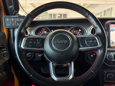 Used 2021 Jeep Gladiator Rubicon AWD/4WD image 23