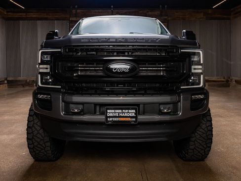 Used 2021 Ford F350 Platinum AWD/4WD image 2