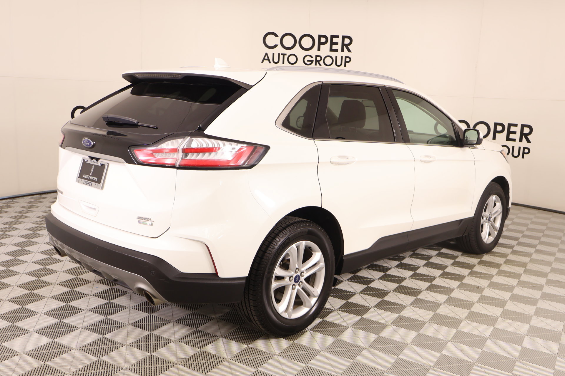 Used 2020 Ford Edge SEL w/ Convenience Package FWD image 21