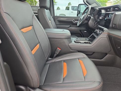 Used 2024 GMC Sierra 2500 AT4 w/ AT4 Premium Plus Package AWD/4WD image 22