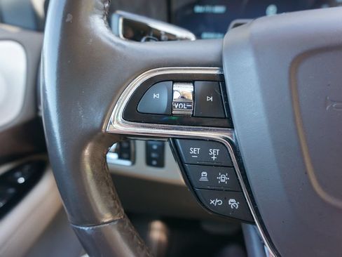 Used 2022 Lincoln Navigator Reserve AWD/4WD image 8