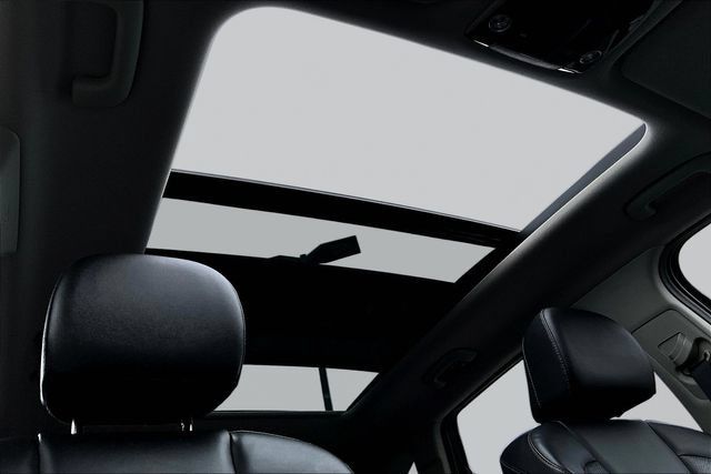 Used 2023 Kia Sorento EX w/ Panoramic Sunroof Package FWD image 27