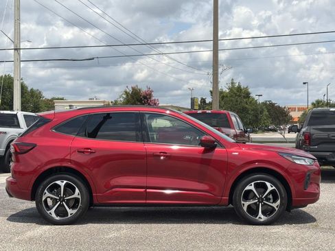 Certified 2023 Ford Escape ST-Line Select w/ Tech Pack #2 AWD/4WD image 3