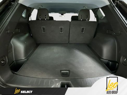 Used 2021 Chevrolet Blazer LT FWD image 27