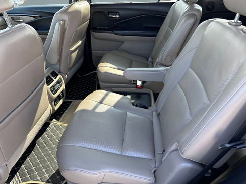 Used 2017 Honda Pilot Elite image 13